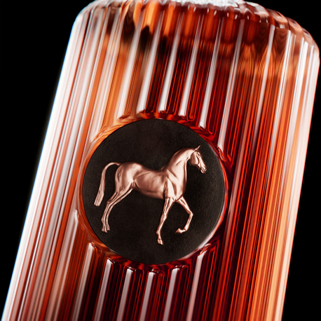 SirDavis Straight Rye Whisky by Beyoncé middle of bottle and horse logo