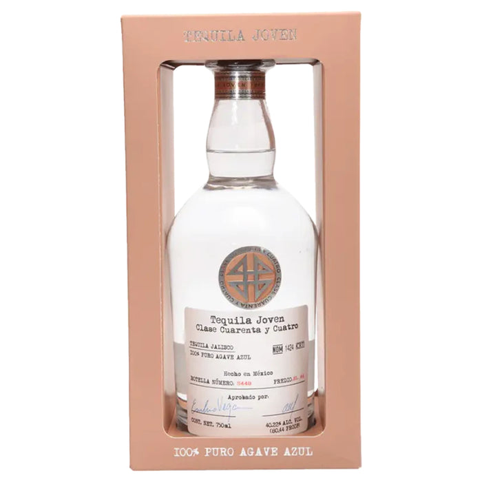 Clase Cuarenta Y Cuatro Joven Tequila bottle displayed in a pink box on a white background.