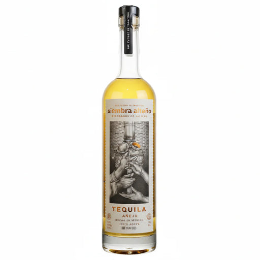 Siembra Alteño Añejo Tequila on a white background